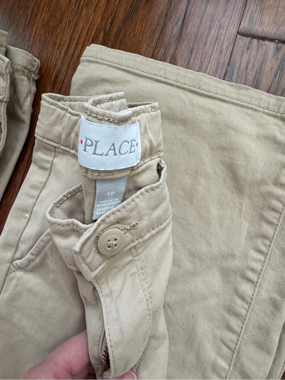 Chino Pants in Khaki uniform
